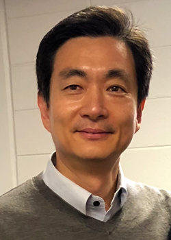 Woo Kyun Kim reçoit le Prix de la Recherche en Nutrition Avicole